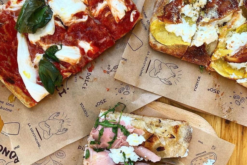 Authentic Italian pizza on a Rome food tasting experience